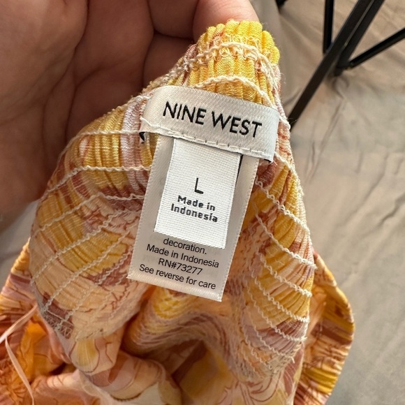 Nine West blouse, Size L, NWT - Picture 7 of 7